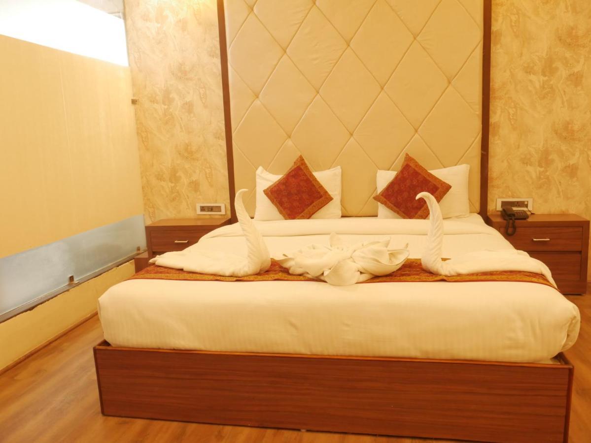 The Triumph Hotel Varanasi Luaran gambar