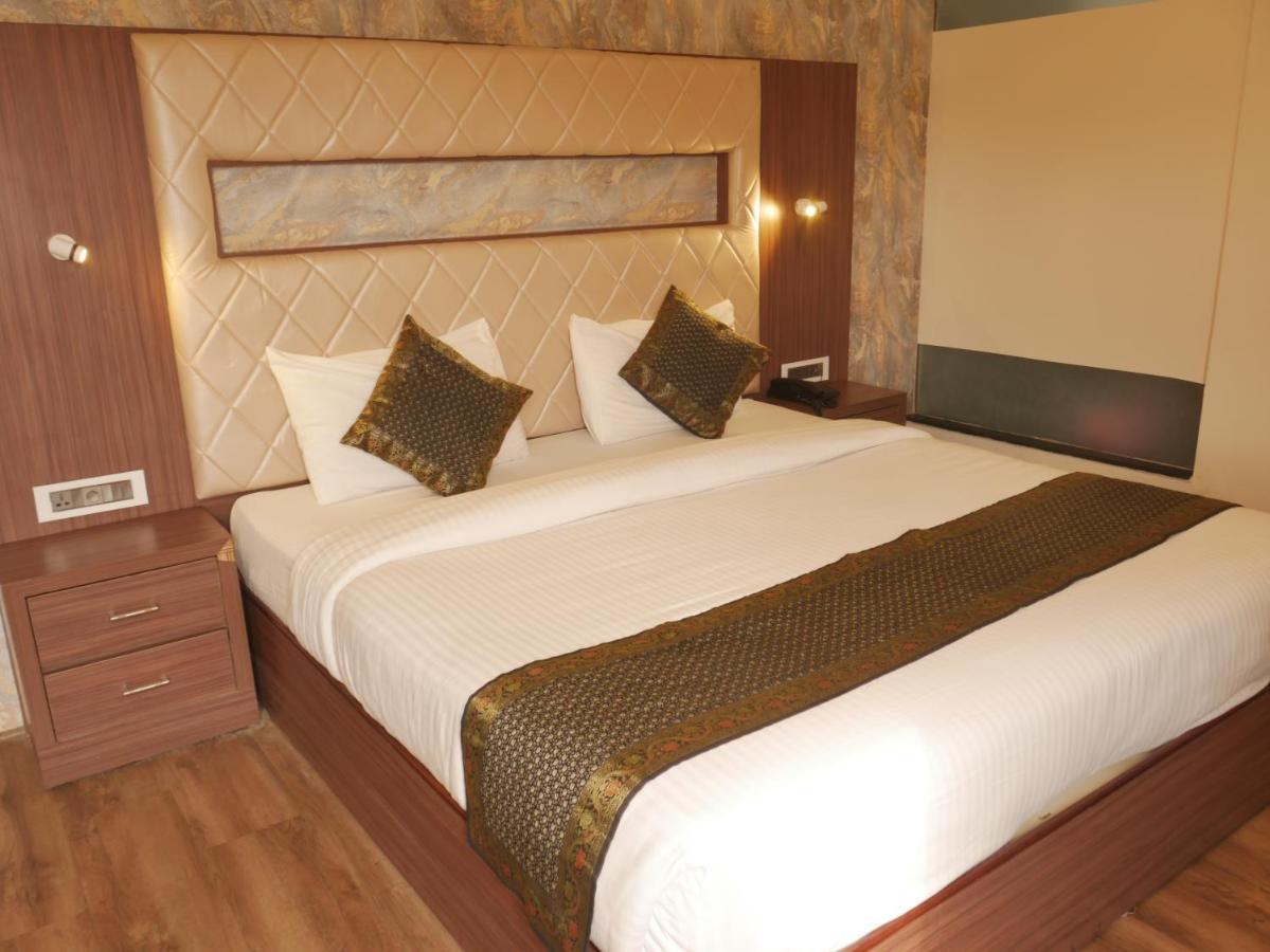 The Triumph Hotel Varanasi Luaran gambar