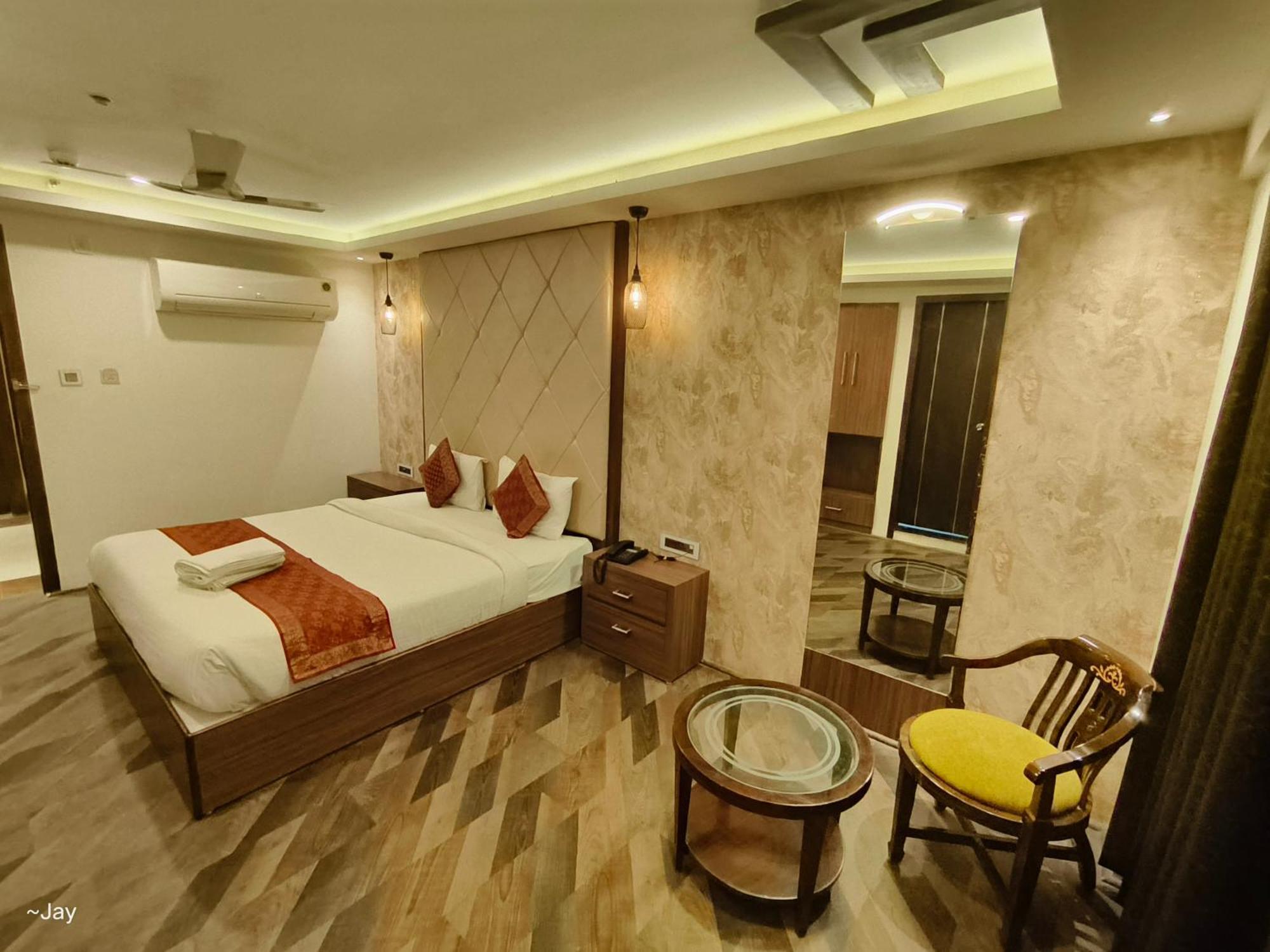 The Triumph Hotel Varanasi Luaran gambar