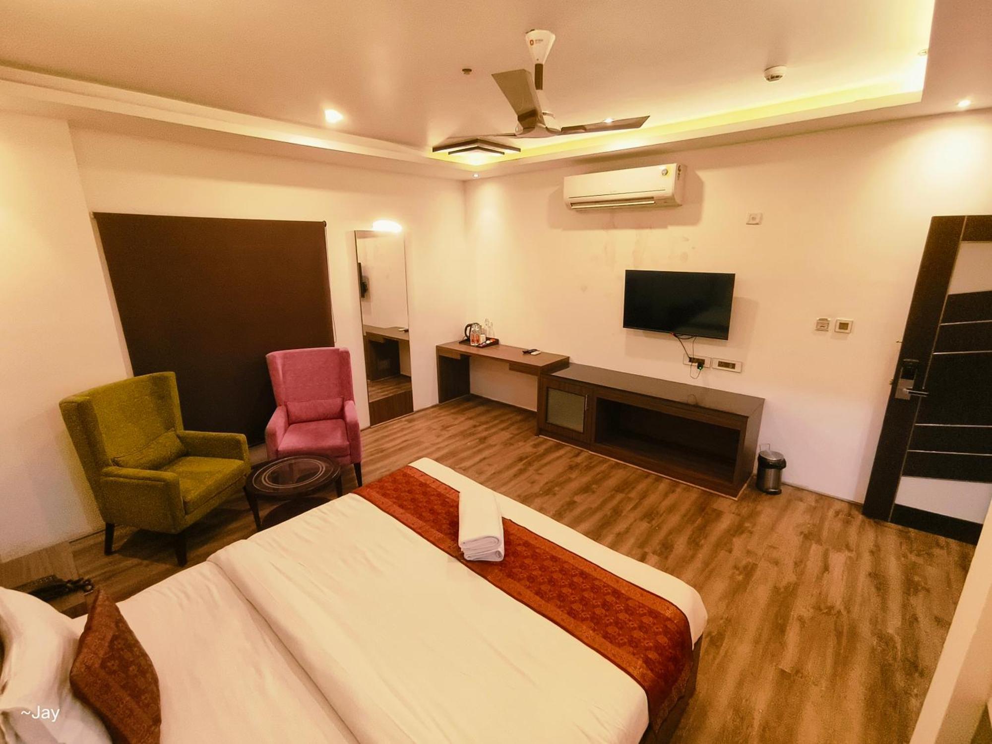 The Triumph Hotel Varanasi Luaran gambar